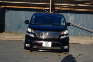 2010 Toyota Vellfire Toyota Vellfire 3.5z 2WD in Purple — image 2