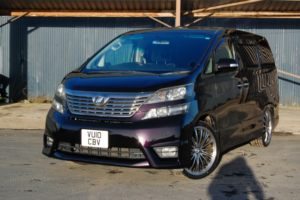 2010 Toyota Vellfire Toyota Vellfire 3.5z 2WD in Purple — image 3