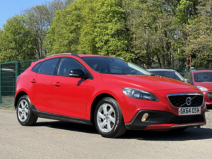 2014 Volvo V40 Cross Country 2.0 D3 Se Hatchback 5dr Diesel Manual Euro 5 (s/s) (150 Ps) in Red — image 3