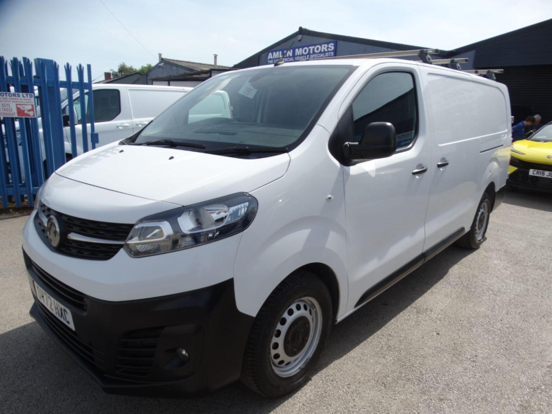 2022 Vauxhall Vivaro 1.5 Turbo D 2900 Dynamic L2 H1 Euro 6 (s/s) 6dr in White — image 1