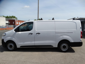 2022 Vauxhall Vivaro 1.5 Turbo D 2900 Dynamic L2 H1 Euro 6 (s/s) 6dr in White — image 5