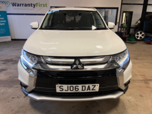 2017 Mitsubishi Outlander 2.2 Di-D 3 4WD Euro 6 (s/s) 5dr in White — image 2