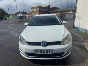 2017 Volkswagen Golf 2.0 Tdi Bluemotion Tech Match Edition DSG Euro 6 (s/s) 5dr in White — image 3