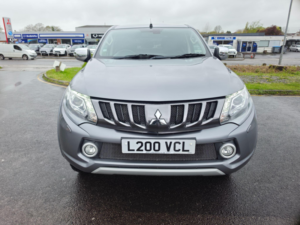 2019 Mitsubishi L200 2.4 Di-D Dc Barbarian 4WD Euro 6 4dr in Grey — image 3