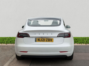 2021 Tesla Model 3 (dual Motor) Long Range Saloon 4dr Electric Auto 4wde (346 Ps) in White — image 6