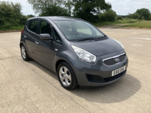 2010 Kia Venga 1.4 2 in Grey — image 2