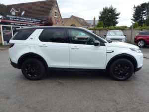 2022 Land Rover Discovery Sport 2.0 D165 Euro 6 (s/s) 5dr in White — image 3