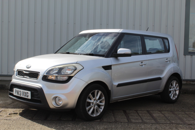 2013 Kia Soul 1.6 Crdi 2 in Silver — image 1