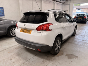 2015 Peugeot 2008 1.6 Bluehdi Allure in White — image 4