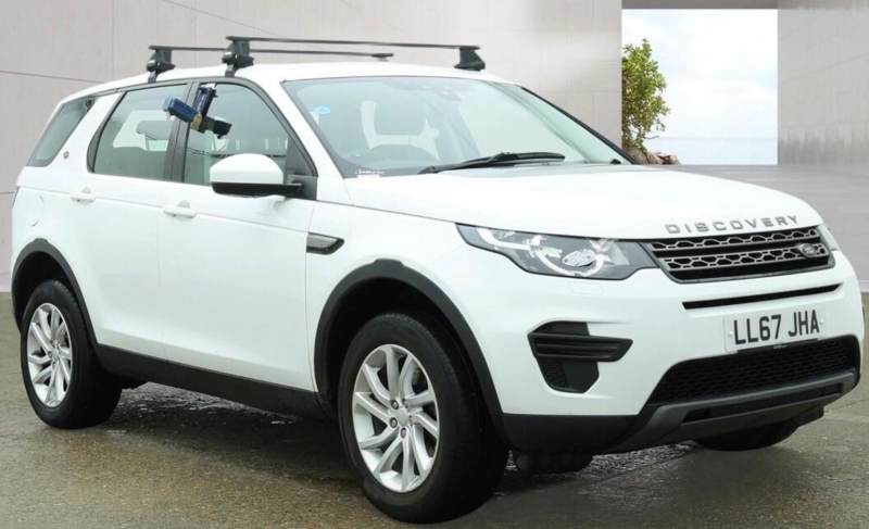 2017 Land Rover Discovery Sport 2.0 Td4 Se 4WD Euro 6 (s/s) 5dr in White — image 1