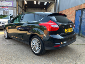 2013 Ford Focus 1.0 T Ecoboost Zetec in Black — image 4