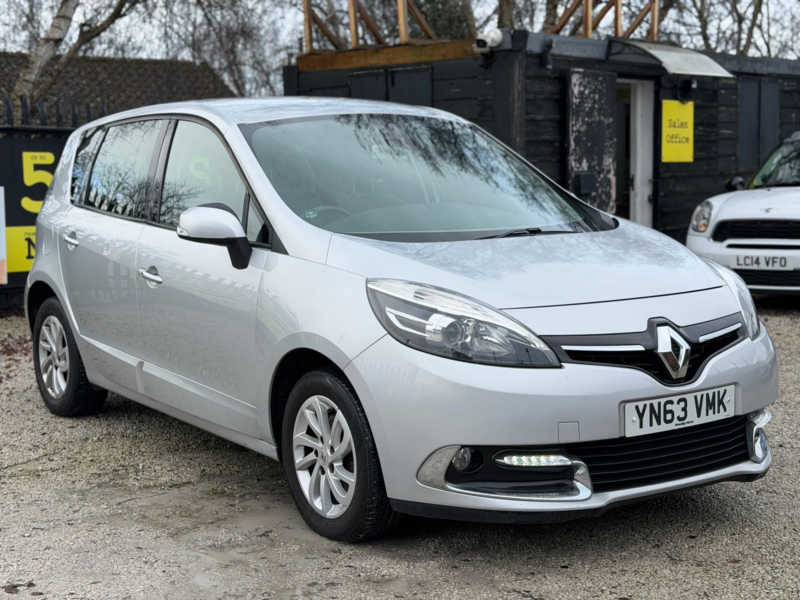 2013 Renault Scenic 1.5 Dci Energy Dynamique Tomtom MPV 5dr Diesel Manual Euro 5 (s/s) (110 Ps) in Silver — image 1