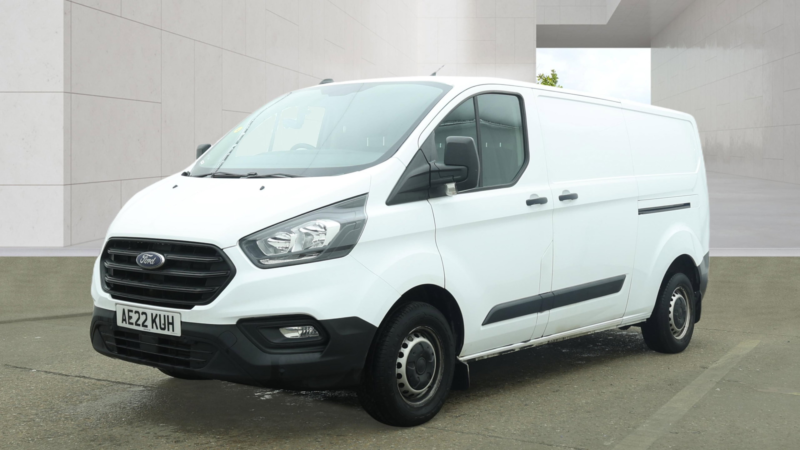 2022 Ford Transit Custom 2.0 300 Ecoblue Leader Panel Van 5dr Diesel Manual L2 H1 Euro 6 105 Ps in White — image 1
