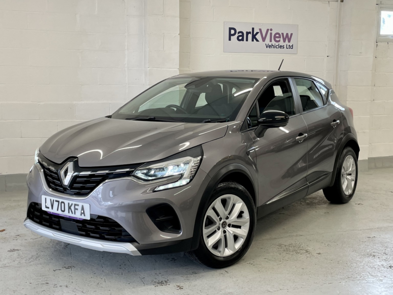 2020 Renault Captur 1.0 Play Tce 100 in Grey — image 1