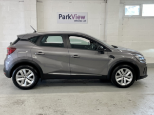 2020 Renault Captur 1.0 Play Tce 100 in Grey — image 5