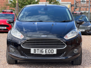 2016 Ford Fiesta 1.0t Ecoboost Titanium Euro 6 (s/s) 3dr in Black — image 2