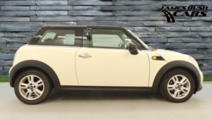 2013 MINI Hatch 1.6 Cooper D Hatch in White — image 6