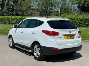 2011 Hyundai Ix35 1.7 Crdi Premium Euro 5 (s/s) 5dr in White — image 5