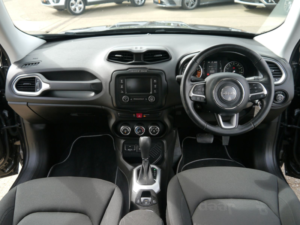 2016 Jeep Renegade 1.4t Multiairii Longitude SUV 5dr Petrol Ddct Euro 6 (s/s) (140 Ps) in Black — image 2