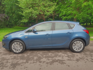 2015 Vauxhall Astra 1.4 I Excite in Blue — image 3