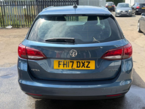 2017 Vauxhall Astra 1.4i Turbo Elite Sports Tourer Auto Euro 6 (s/s) 5dr in Blue — image 4