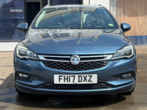 2017 Vauxhall Astra 1.4i Turbo Elite Sports Tourer Auto Euro 6 (s/s) 5dr in Blue — image 5