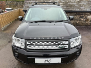 2012 Land Rover Freelander 2.2 Freelander Xs Sd4 Auto 4WD 5dr in Black — image 4