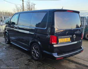 2022 Volkswagen Transporter 2.0 Tdi T30 Highline DSG Fwd Swb Euro 6 (s/s) 5dr in Blue — image 4