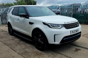 2017 Land Rover Discovery 3.0 Td V6 Hse Luxury Auto 4WD Euro 6 (s/s) 5dr in White — image 6