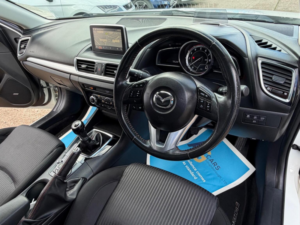 2015 Mazda Mazda3 2.0 Skyactiv-G Sport Nav Fastback Euro 6 (s/s) 4dr in White — image 3