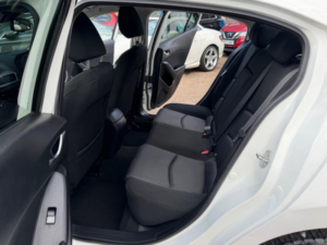 2015 Mazda Mazda3 2.0 Skyactiv-G Sport Nav Fastback Euro 6 (s/s) 4dr in White — image 5