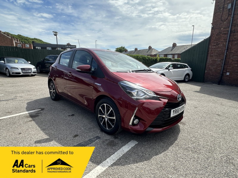 2018 Toyota Yaris 1.5 Vvt-H Icon Tech in Red — image 1