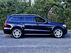 2017 Mercedes-Benz Gls 3.0 Gls350d V6 Amg Line in Black — image 3