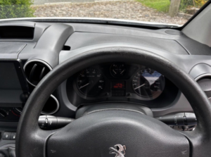 2016 Peugeot Partner 1.6 Hdi Professional Plus Swb Manual in White — image 5
