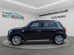 2015 MINI Countryman 1.6 Cooper D All4 Euro 6 (s/s) 5dr in Black — image 3