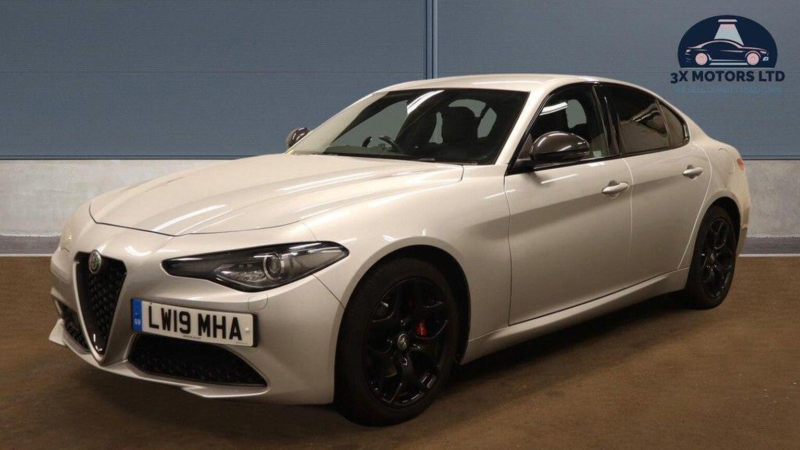 2019 Alfa Romeo Giulia 2.0t Nero Edizione Auto Euro 6 (s/s) 4dr in Grey — image 1