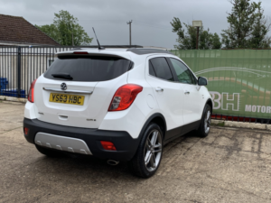 2013 Vauxhall Mokka 1.7 Cdti Se in White — image 4