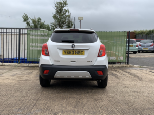 2013 Vauxhall Mokka 1.7 Cdti Se in White — image 5