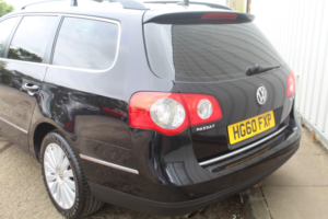 2010 Volkswagen Passat 2.0 Tdi Highline Plus in Black — image 6