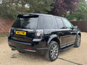 2012 Land Rover Freelander 2 2.2 Sd4 Sport Le in Black — image 4