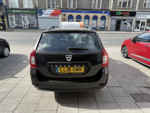 2016 Dacia Logan Mcv 1.2 Ambiance 1.2 16v 75 in Black — image 4
