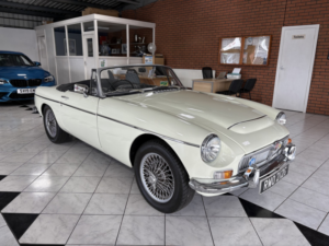 1968 MG Mgc    in White — image 1