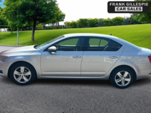 2020 Skoda Octavia 1.6 Tdi Scr Se Technology Euro 6 (s/s) 5dr in Silver — image 2