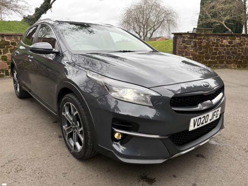 2020 Kia Xceed 1.4 T-Gdi 3 in Grey — image 1