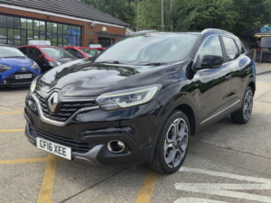 2016 Renault Kadjar 1.2 Tce Signature Nav Euro 6 (s/s) 5dr in Black — image 2