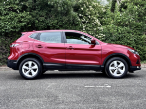 2019 Nissan Qashqai 1.5 Dci Acenta Premium in Red — image 4