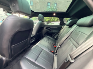 2019 Land Rover Range Rover Evoque R-Dynamic Se in Black — image 2