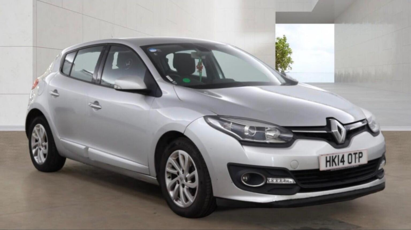2014 Renault Megane 1.5 Dci Energy Dynamique Tomtom Euro 5 (s/s) 5dr in Silver — image 1