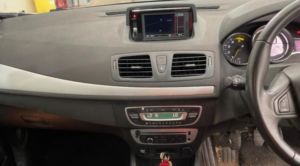 2014 Renault Megane 1.5 Dci Energy Dynamique Tomtom Euro 5 (s/s) 5dr in Silver — image 6