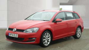 2014 Volkswagen Golf 2.0 Tdi Bluemotion Tech Gt in Red — image 2